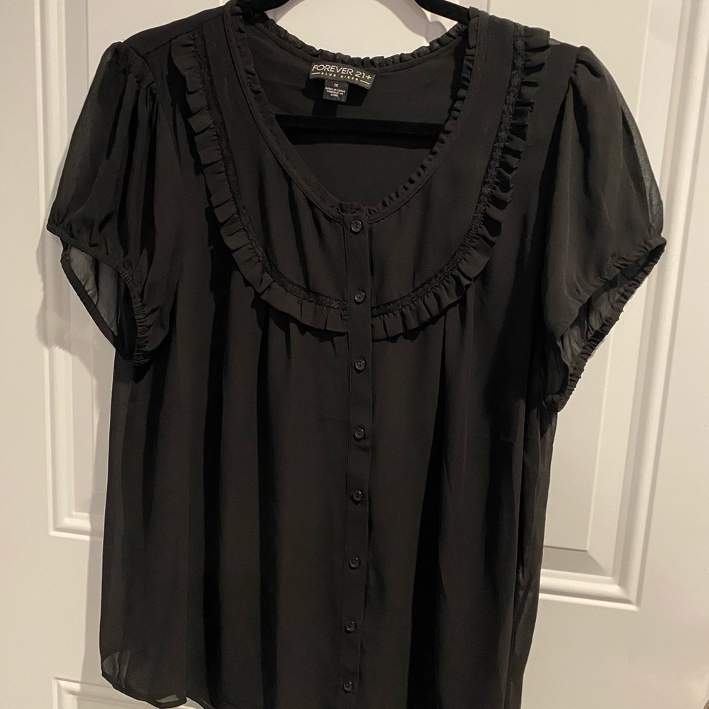 🚨Forever 21 Chiffon blouse